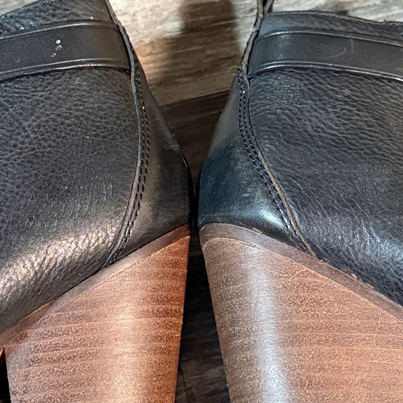 Coach Hewes Black Leather Ankle Boots - Picture 6 of 13